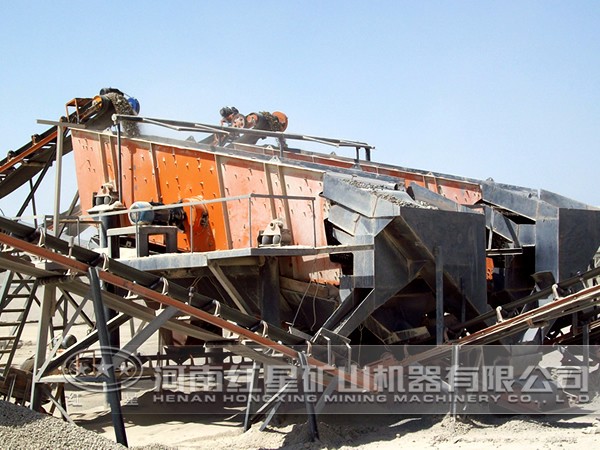 制砂生產(chǎn)線現(xiàn)場(chǎng) 制砂生產(chǎn)線現(xiàn)場(chǎng)