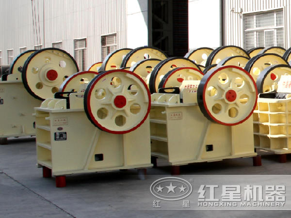 河南哪家生產(chǎn)的毒重石破碎機更好？