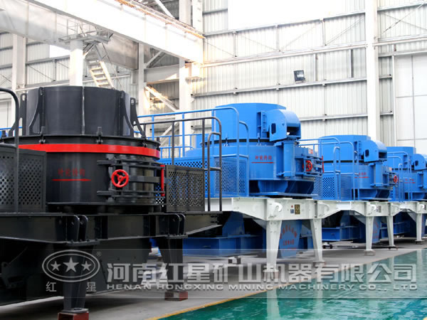 沖擊式破碎機(jī)運(yùn)轉(zhuǎn)注意事項(xiàng) 沖擊式破碎機(jī)運(yùn)轉(zhuǎn)注意事項(xiàng)