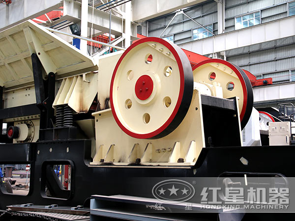顎式移動破碎站性能優(yōu)勢 顎式移動破碎站性能優(yōu)勢