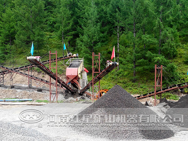 砂石生產(chǎn)線(xiàn)現(xiàn)場(chǎng) 砂石生產(chǎn)線(xiàn)現(xiàn)場(chǎng)