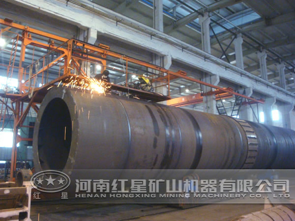 烘干機生產(chǎn)現(xiàn)場 烘干機生產(chǎn)現(xiàn)場