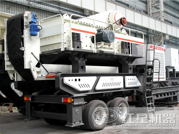 高速公路移動式碎石機(jī)