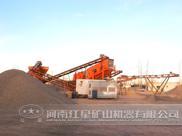 制砂生產(chǎn)線(xiàn)現(xiàn)場(chǎng) 制砂生產(chǎn)線(xiàn)現(xiàn)場(chǎng)