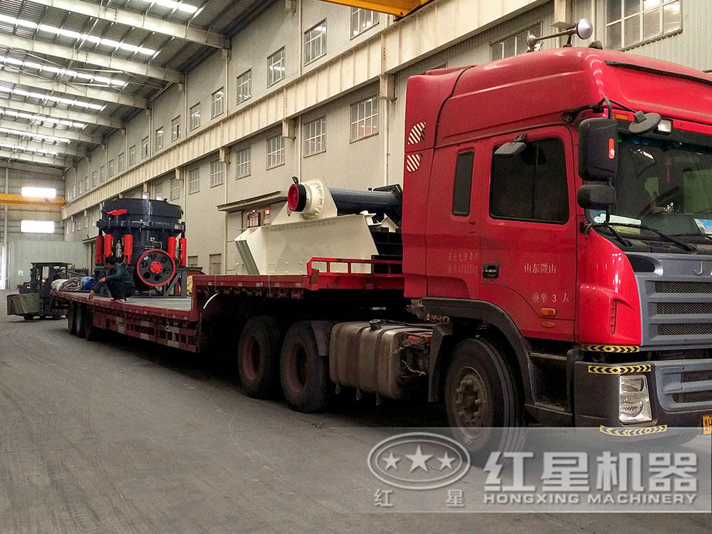 時產(chǎn)300噸砂石料生產(chǎn)線發(fā)貨現(xiàn)場 時產(chǎn)300噸砂石料生產(chǎn)線發(fā)貨現(xiàn)場