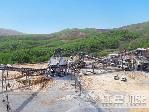 小型環(huán)保石頭制砂機生產現(xiàn)場 小型環(huán)保石頭制砂機生產現(xiàn)場