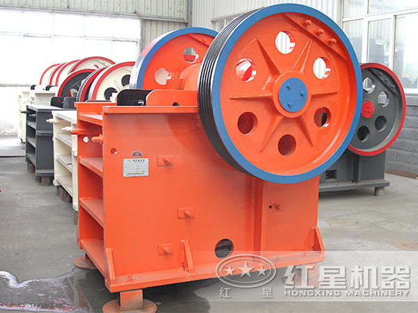 PE600×900顎式破碎機(jī) PE600×900顎式破碎機(jī)