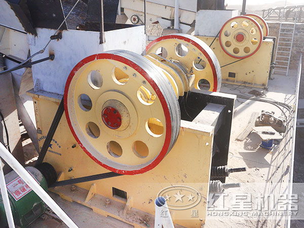 河北破碎生產(chǎn)線設(shè)備-顎式破碎機(jī) 河北破碎生產(chǎn)線設(shè)備-顎式破碎機(jī)