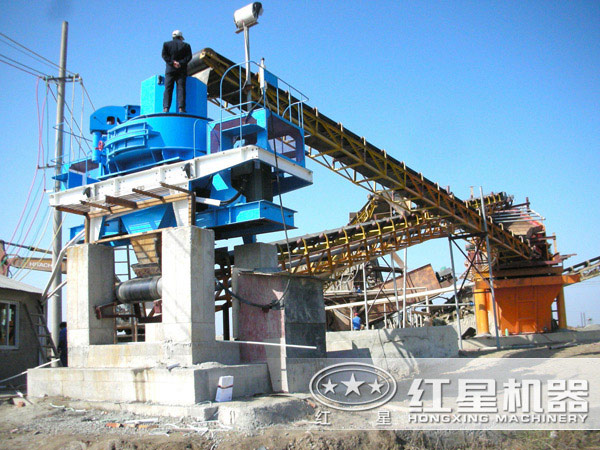 制砂機(jī)作業(yè)現(xiàn)場(chǎng) 制砂機(jī)作業(yè)現(xiàn)場(chǎng)