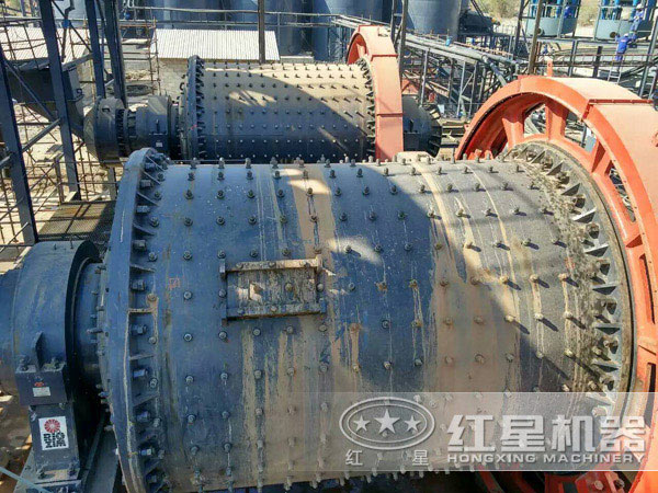 球磨機作業(yè)現(xiàn)場