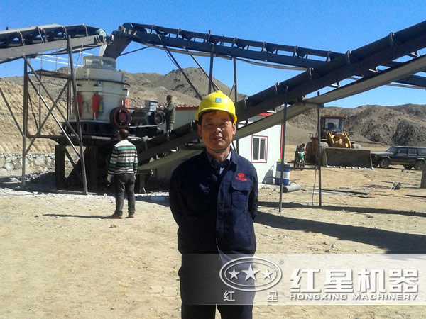 200tph石料圓錐破碎機(jī)生產(chǎn)現(xiàn)場(chǎng) 200tph石料圓錐破碎機(jī)生產(chǎn)現(xiàn)場(chǎng)