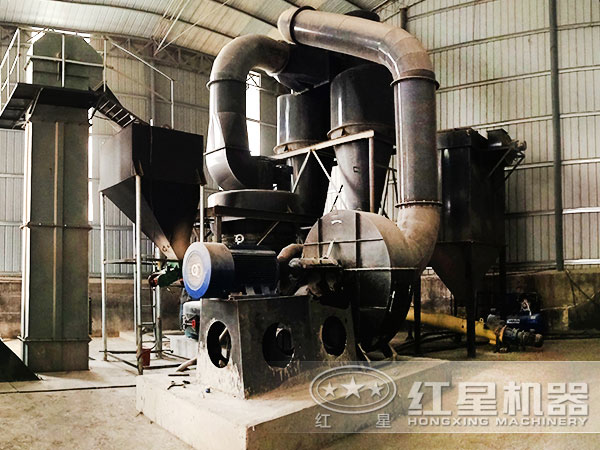 磨粉生產(chǎn)線現(xiàn)場 磨粉生產(chǎn)線現(xiàn)場