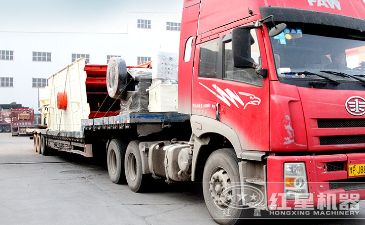 鄂破裝車(chē)準(zhǔn)備發(fā)貨