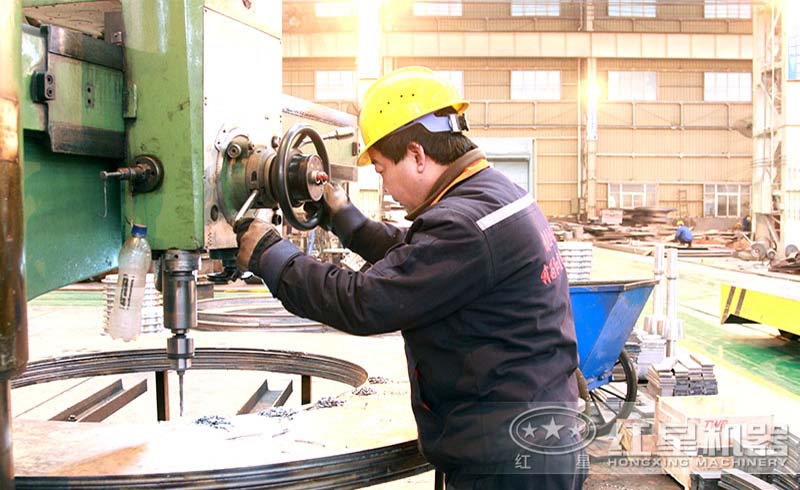 紅星大型設備生產(chǎn)車間 紅星大型設備生產(chǎn)車間