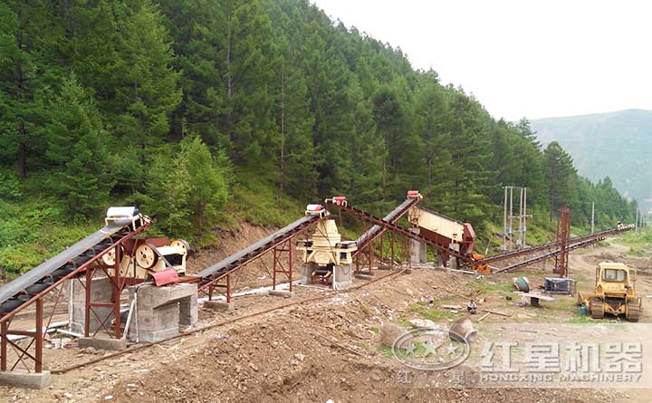 小型制砂生產(chǎn)現(xiàn)場 小型制砂生產(chǎn)現(xiàn)場