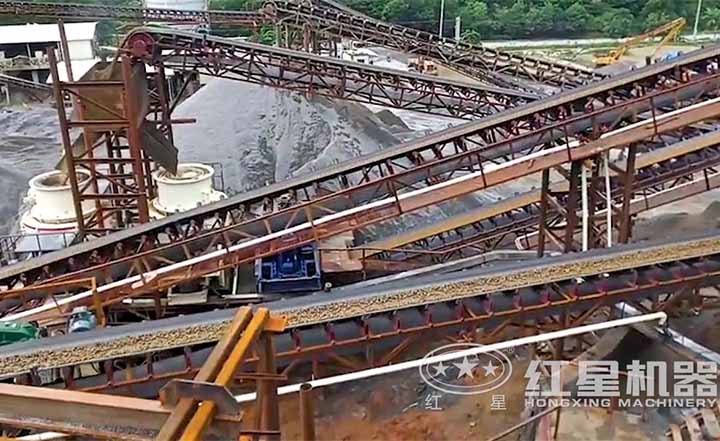 大型制砂機客戶現(xiàn)場 大型制砂機客戶現(xiàn)場