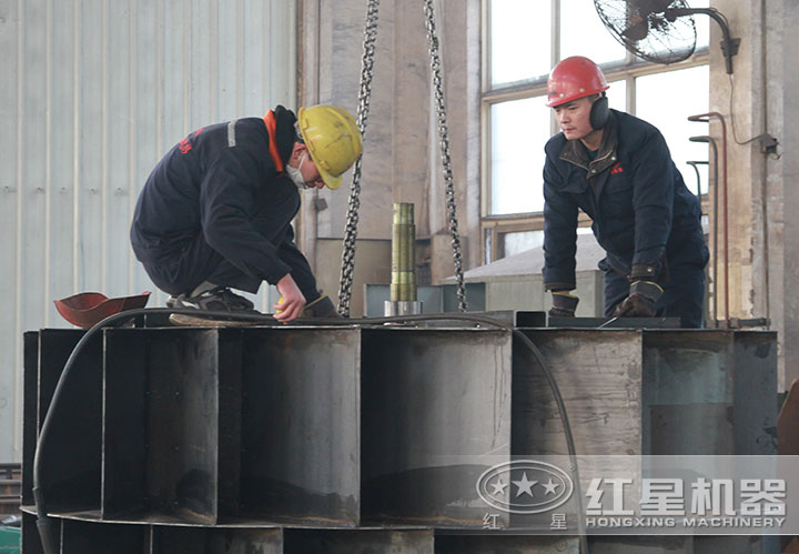 任勞任怨，只為您一個(gè)認(rèn)可的眼神