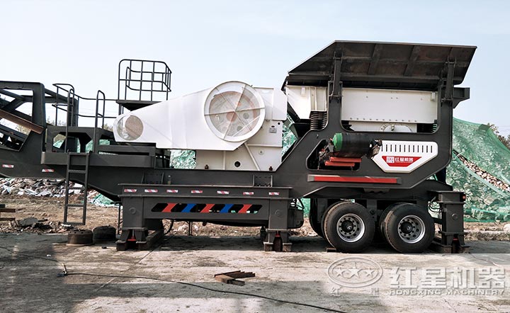 廊坊車載移動顎式碎石機客戶現(xiàn)場 廊坊車載移動顎式碎石機客戶現(xiàn)場