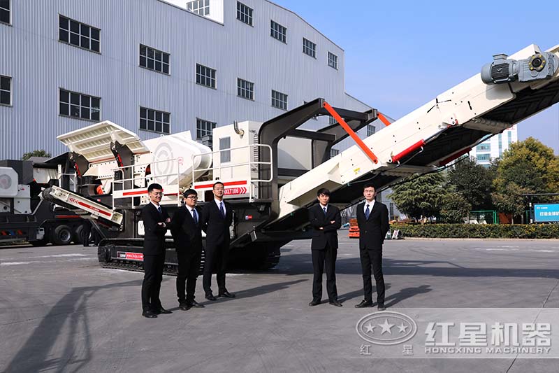 客戶(hù)來(lái)紅星建筑垃圾處理設(shè)備廠區(qū)參觀