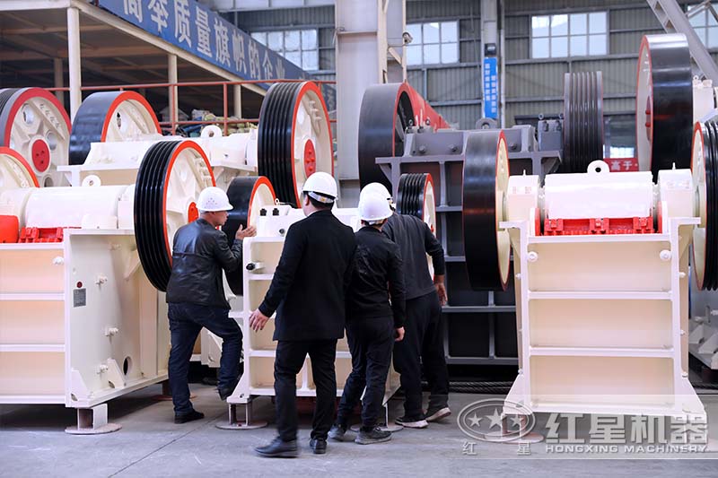 顎式破碎機(jī)設(shè)備廠區(qū) 顎式破碎機(jī)設(shè)備廠區(qū)