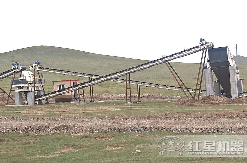 制砂生產(chǎn)現(xiàn)場(chǎng) 制砂生產(chǎn)現(xiàn)場(chǎng)