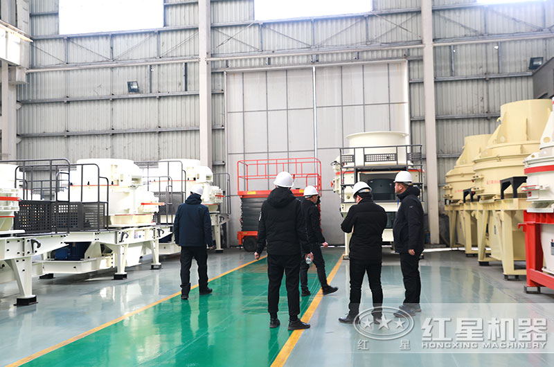 客戶參觀生產(chǎn)車(chē)間