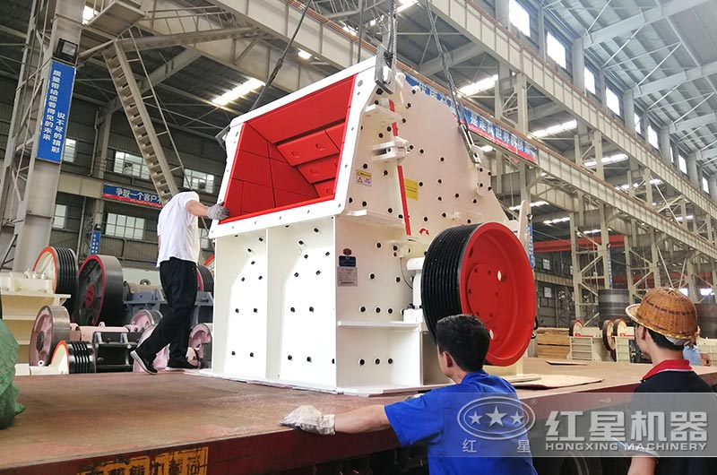 反擊破裝車發(fā)貨現(xiàn)場(chǎng) 反擊破裝車發(fā)貨現(xiàn)場(chǎng)