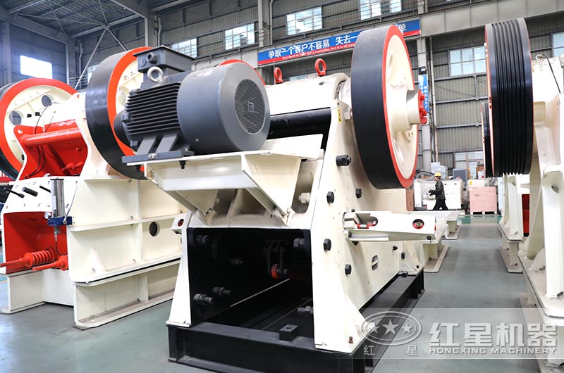 多功能粉碎機(jī) 多功能粉碎機(jī)