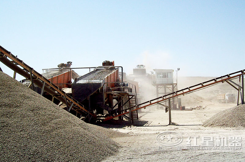礦石制砂現(xiàn)場(chǎng) 礦石制砂現(xiàn)場(chǎng)